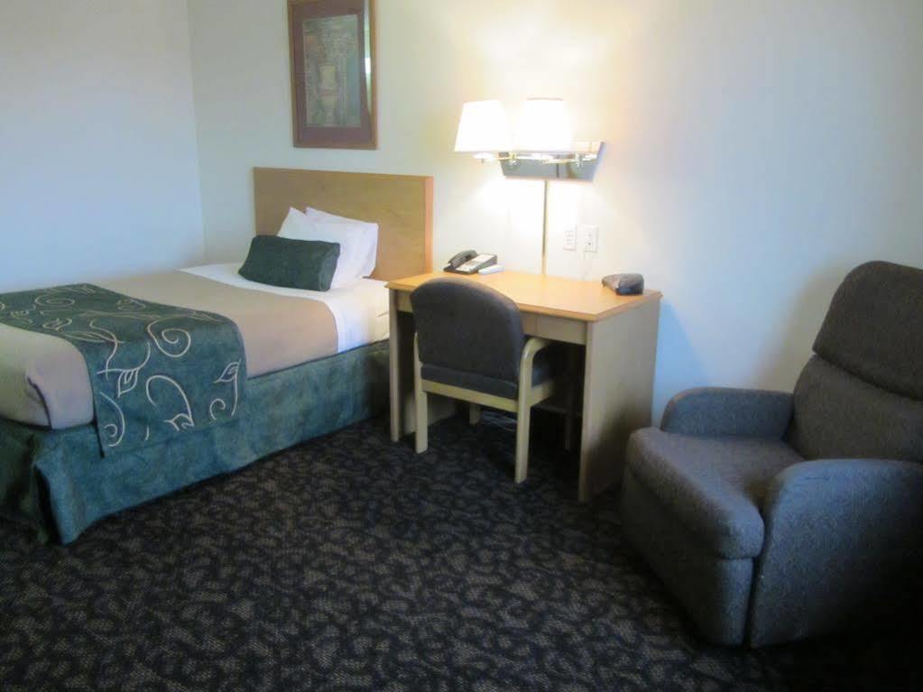 Travelodge By Wyndham Pecos